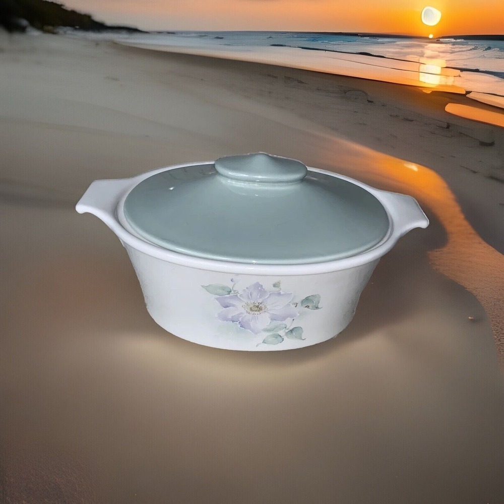 Portmeirion SEASONS-Flowers 2.5 Quart Oval Casserole Dish 2055022 Mint Green